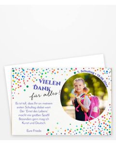 Dankeskarte zum Schulanfang mit bunten Punkten Text und Foto.